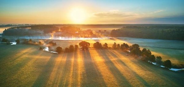 中金汇融配资 陪伴，是最高级的家庭教育